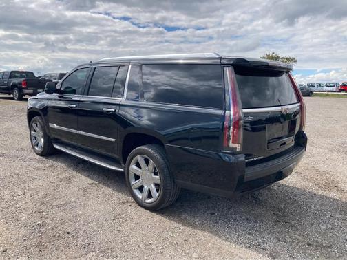 2019 Cadillac Escalade ESV Luxury