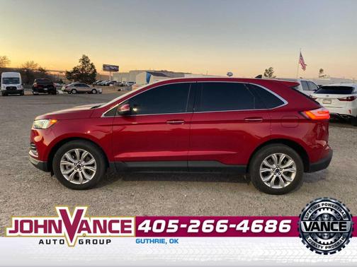 2022 Ford Edge Titanium