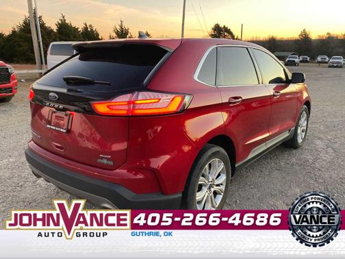 2022 Ford Edge Titanium