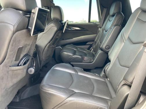 2019 Cadillac Escalade Platinum