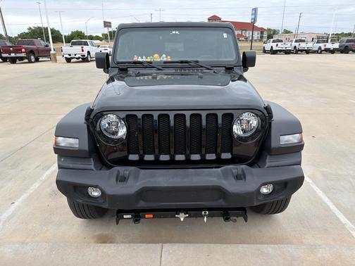 Black Clearcoat 2022 Jeep Wrangler Sport