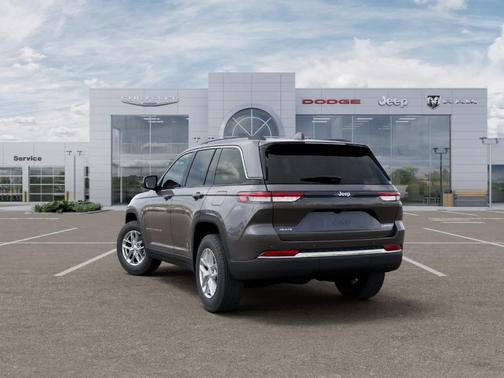 Metallic 2026 Jeep Grand Cherokee Laredo X