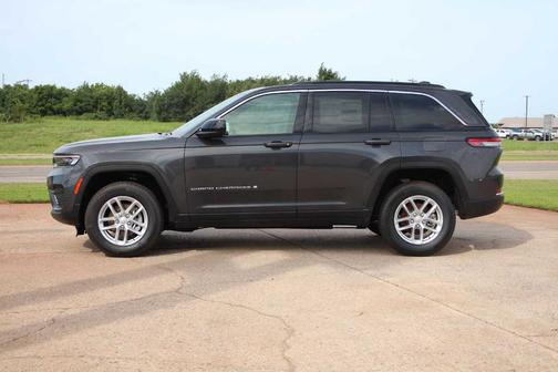 Metallic 2026 Jeep Grand Cherokee Laredo X