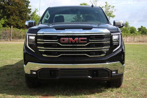 Onyx Black 2026 GMC Sierra 1500 SLT