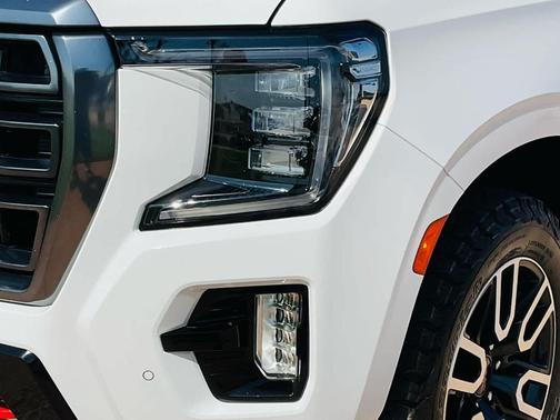 2021 GMC Yukon XL AT4