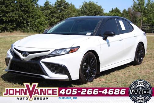 Wind Chill Pearl / Midnight Black Metallic 2022 Toyota Camry XSE V6