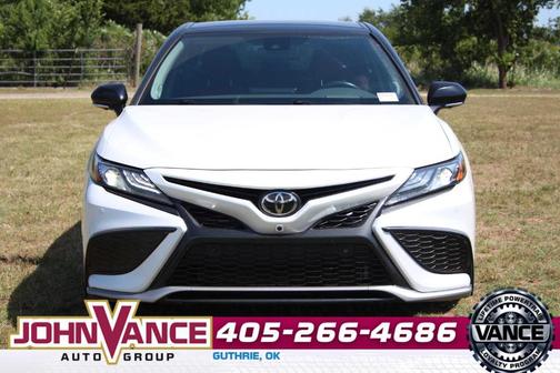 Wind Chill Pearl / Midnight Black Metallic 2022 Toyota Camry XSE V6