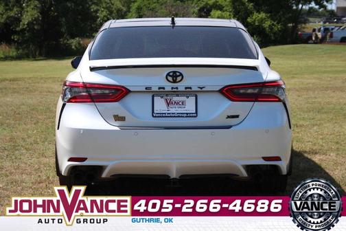 Wind Chill Pearl / Midnight Black Metallic 2022 Toyota Camry XSE V6