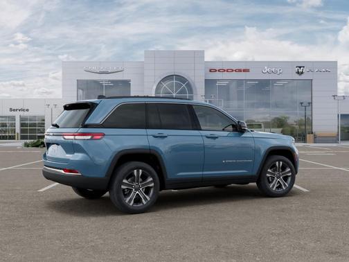 Steel Blue 2027 Jeep Grand Cherokee Limited