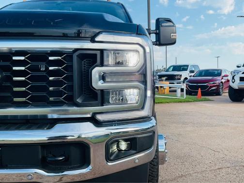 2025 Ford F-350 Lariat Super Duty