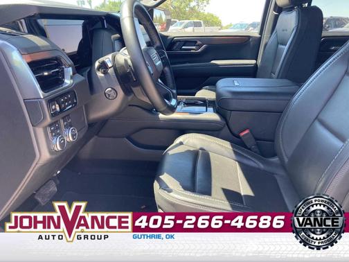 Summit White 2025 GMC Yukon Denali