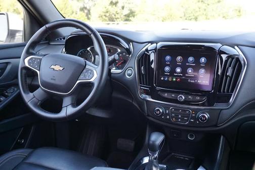 Summit White 2023 Chevrolet Traverse LT Leather