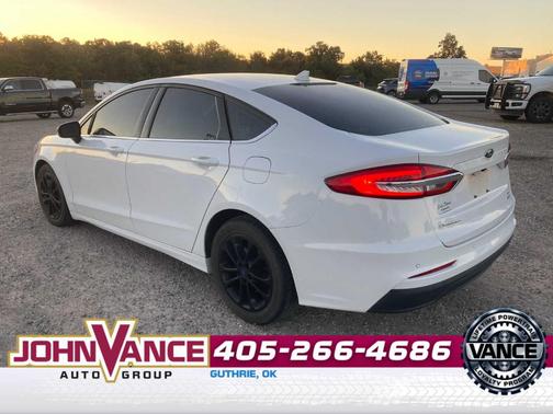 2020 Ford Fusion SE