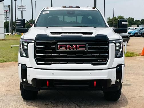 2025 GMC Sierra 2500 AT4
