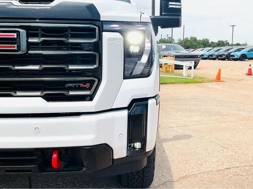 2025 GMC Sierra 2500 AT4