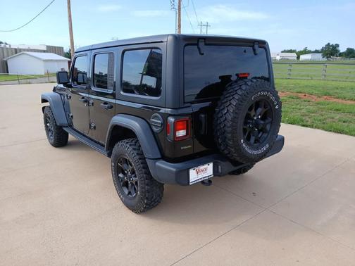 Black Clearcoat 2022 Jeep Wrangler Unlimited Sport