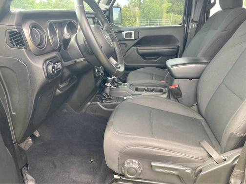 Black Clearcoat 2022 Jeep Wrangler Unlimited Sport