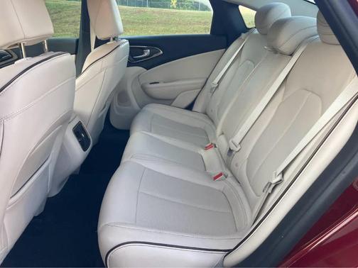 2015 Chrysler 200 C