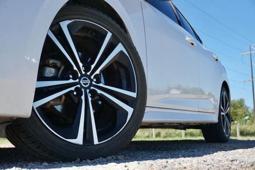 Aspen White 2023 Nissan Sentra SR