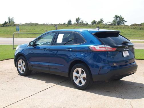 2021 Ford Edge SE