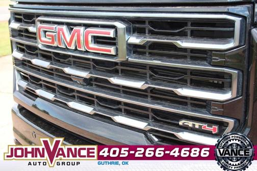 Onyx Black 2024 GMC Sierra 2500 AT4