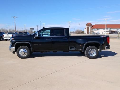 2025 Chevrolet Silverado 3500 LTZ