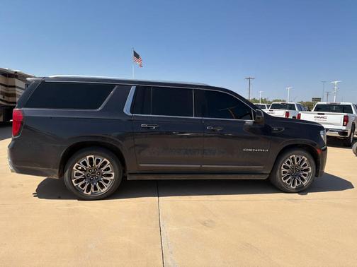 Titanium Rush Metallic 2023 GMC Yukon XL Denali Ultimate
