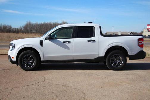 Oxford White 2025 Ford Maverick XLT