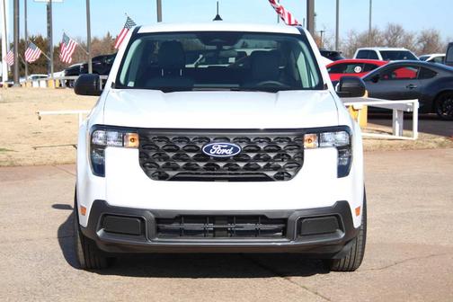 Oxford White 2025 Ford Maverick XLT