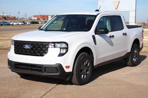 Oxford White 2025 Ford Maverick XLT