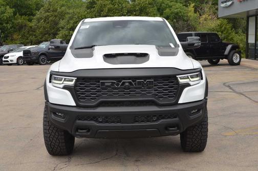 Bright White Clearcoat 2026 RAM 1500 RHO