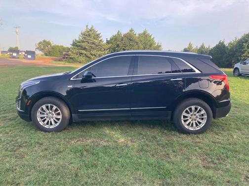 Stellar Black Metallic 2019 Cadillac XT5 Base