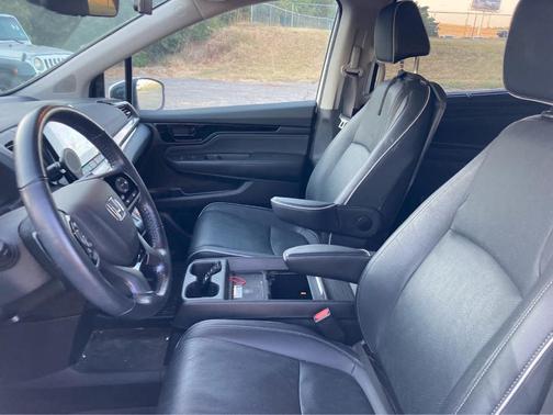 Platinum White Pearl 2022 Honda Odyssey Elite