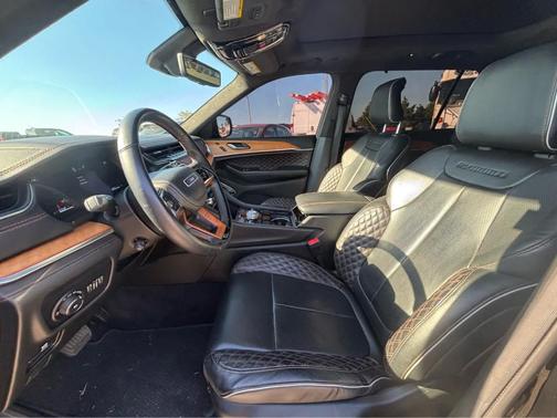 Diamond Black 2021 Jeep Grand Cherokee L Summit