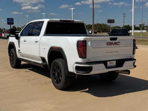2024 GMC Sierra 2500 AT4