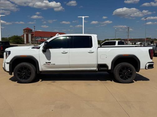 2024 GMC Sierra 2500 AT4