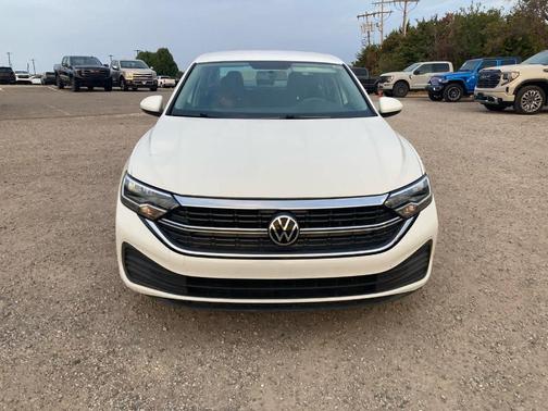 Pure White 2022 Volkswagen Jetta 1.5T S