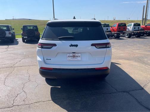 2025 Jeep Grand Cherokee L Laredo