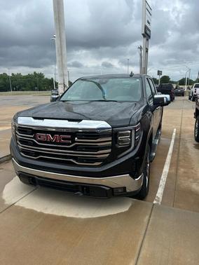 Onyx Black 2024 GMC Sierra 1500 SLT