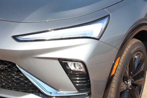 Moonstone Gray Metallic 2026 Buick Envista Sport Touring