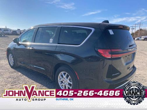 2024 Chrysler Pacifica Touring-L