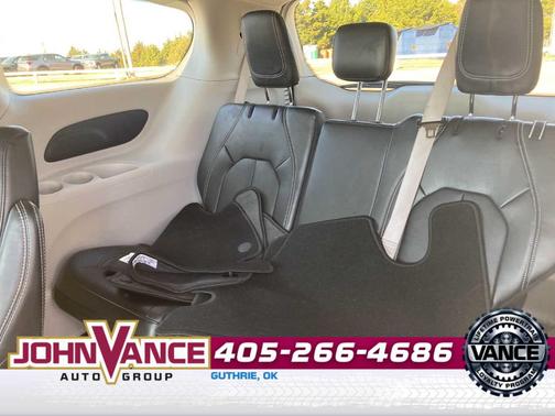 2024 Chrysler Pacifica Touring-L