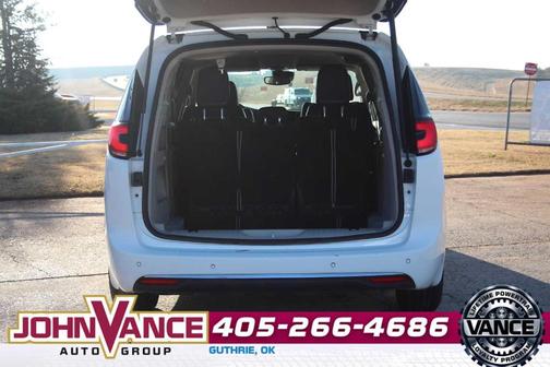 2024 Chrysler Pacifica Touring-L