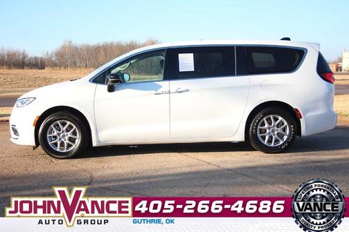 2024 Chrysler Pacifica Touring-L