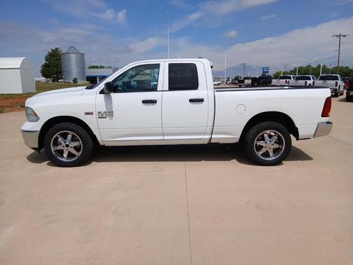 Bright White Clearcoat 2019 RAM 1500 Classic Tradesman