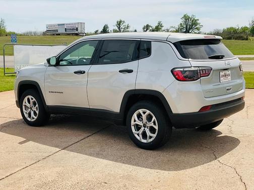 2025 Jeep Compass Sport