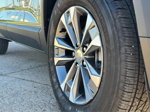 Green 2026 Chevrolet Equinox LT