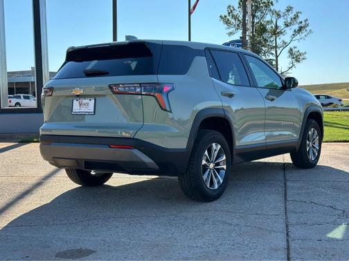Green 2026 Chevrolet Equinox LT