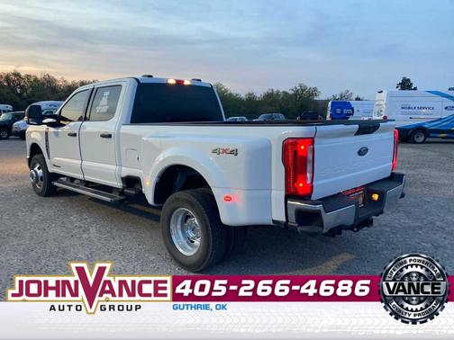 Oxford White 2025 Ford F-350 XLT