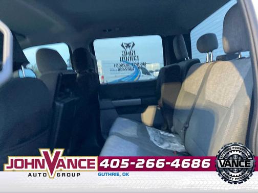 Oxford White 2025 Ford F-350 XLT